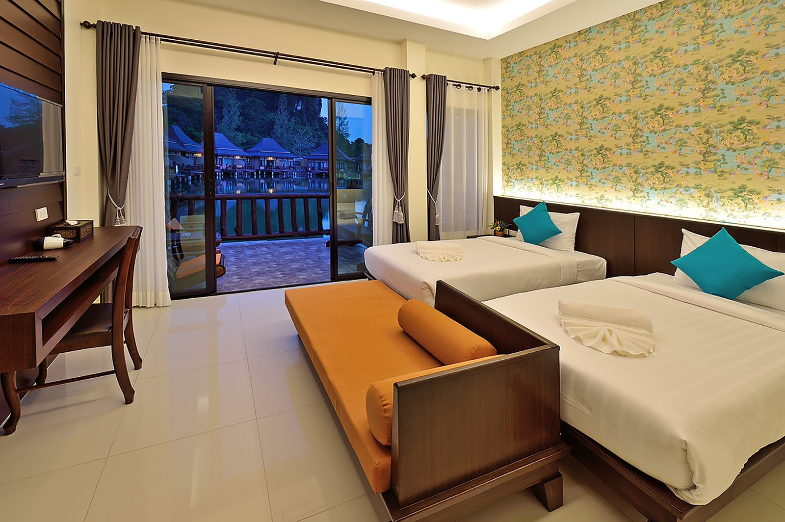 Superior Twin Bed Room